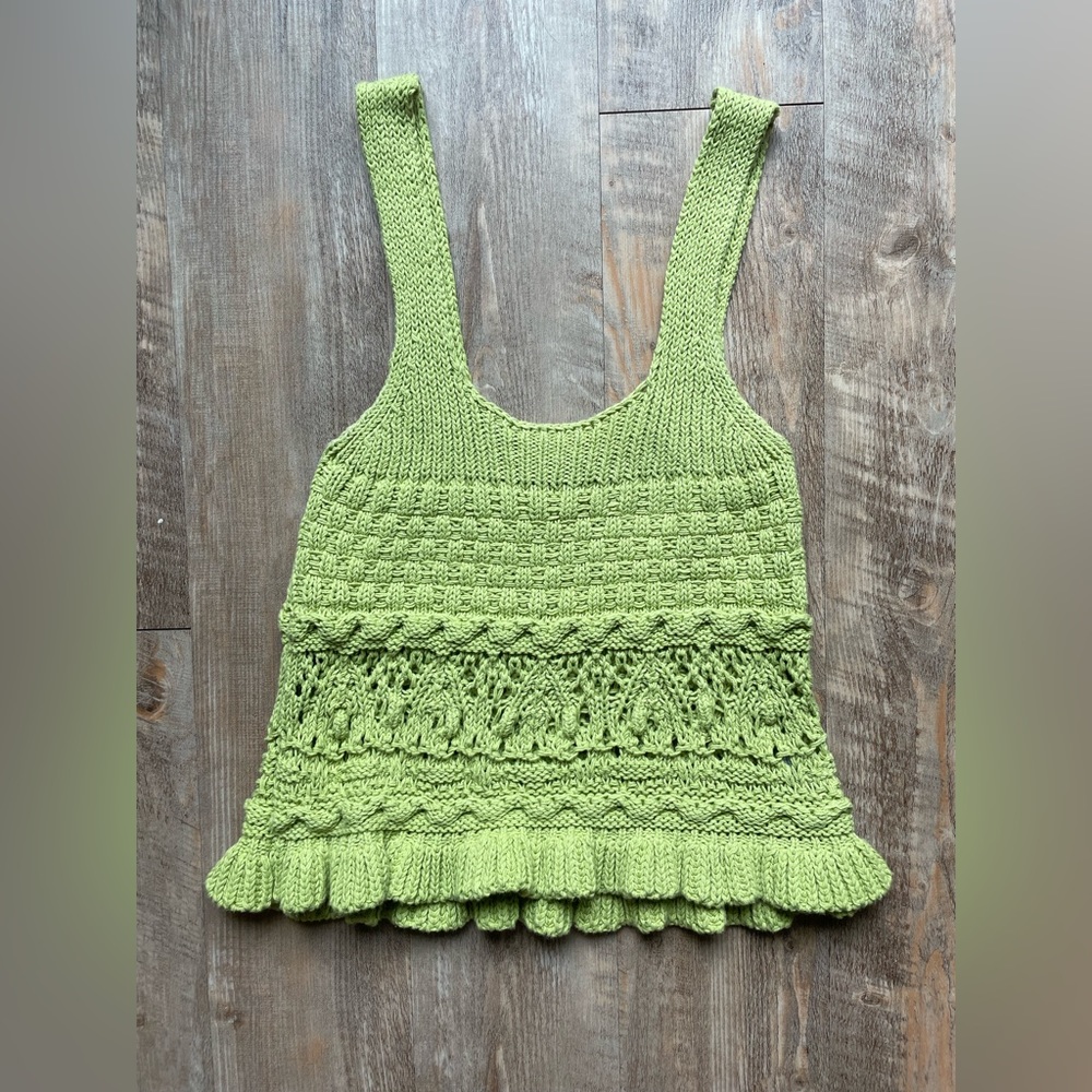 Like new zara knit green tank